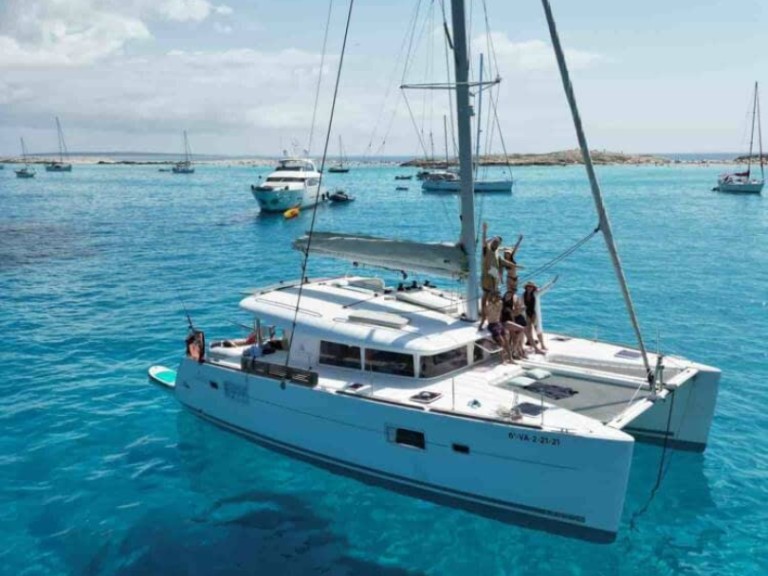 Bareboat Rental Catamaran Lagoon with a boat licence
