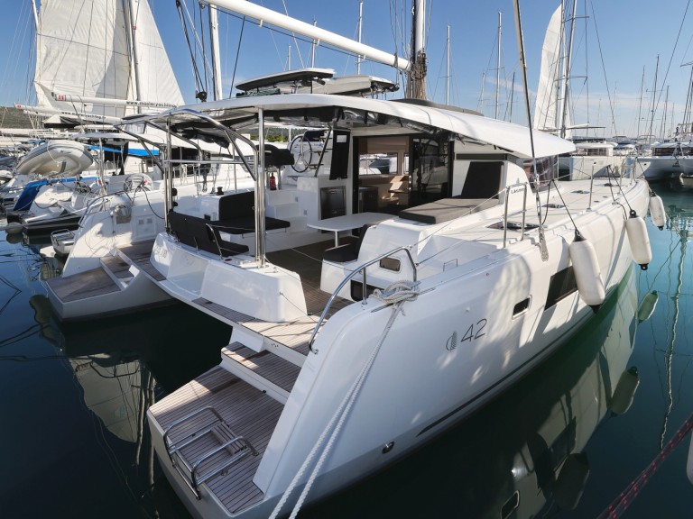Yacht charter Sukošan cheap Lagoon 42