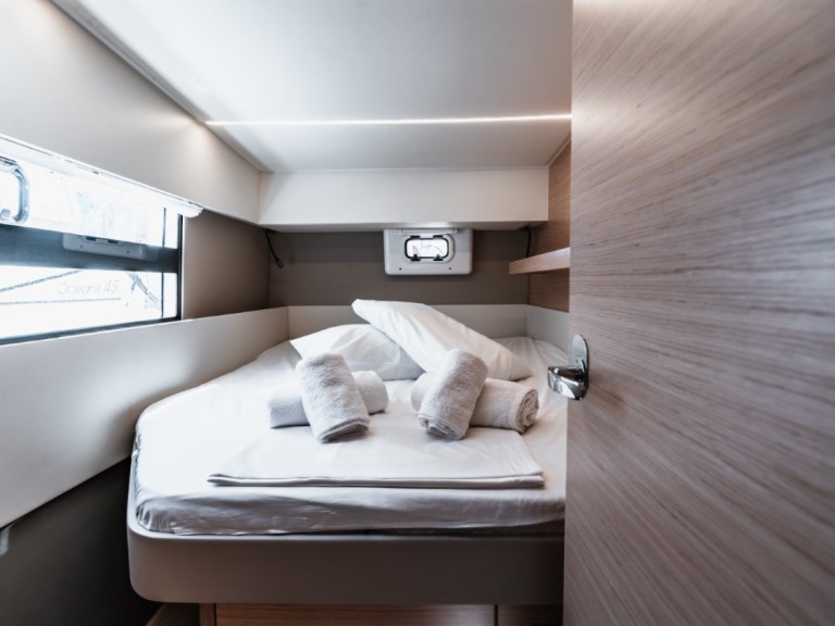 Nautitech Nautitech 40 in Lávrio on SamBoat