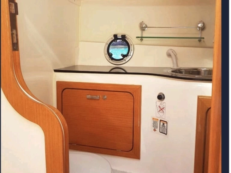 Bareboat Rental Motorboat PHANTOM with a boat licence