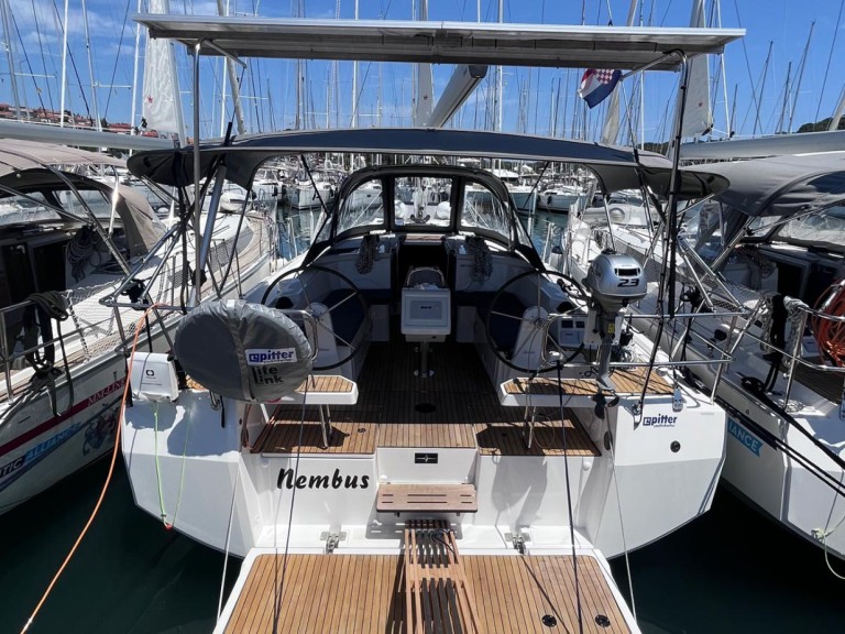 Bareboat Rental Sailboat Bavaria with a boat licence