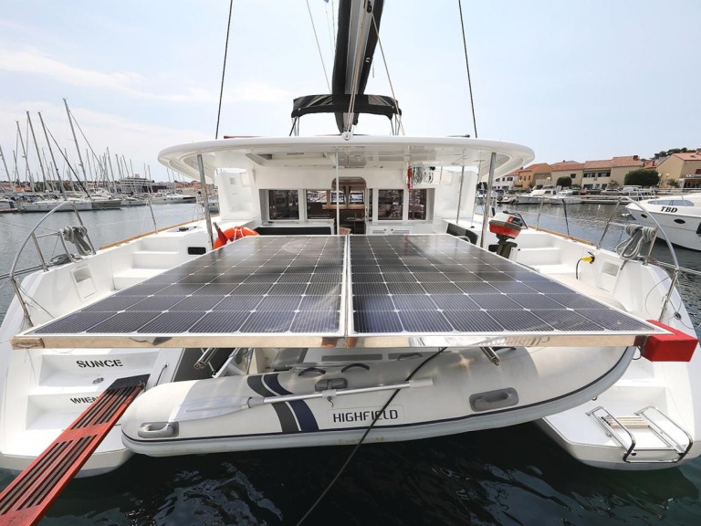 Catamaran for rent Pula at the best price