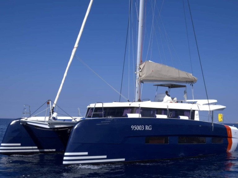Bareboat Rental Catamaran Dufour with a boat licence