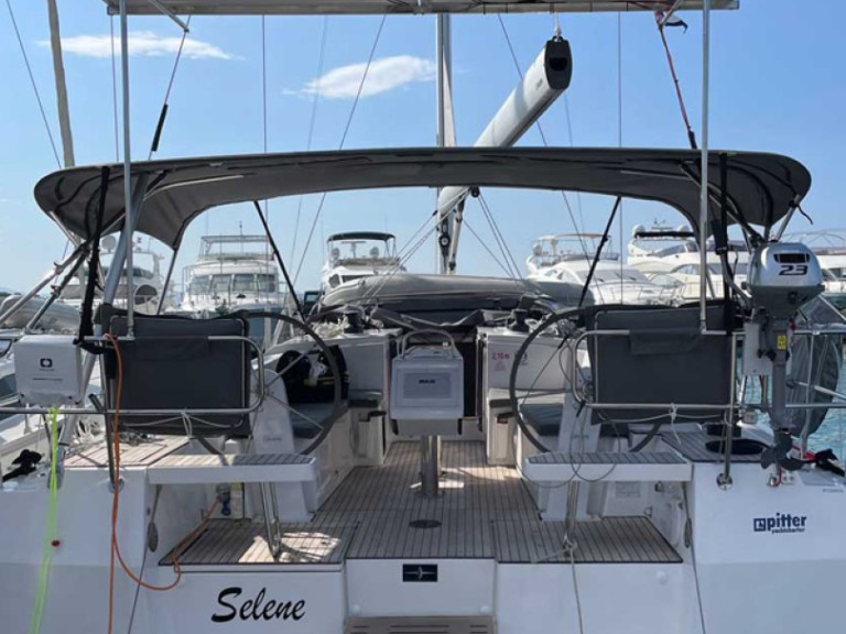 Rent a Bavaria Bavaria C38 Murter-Kornati