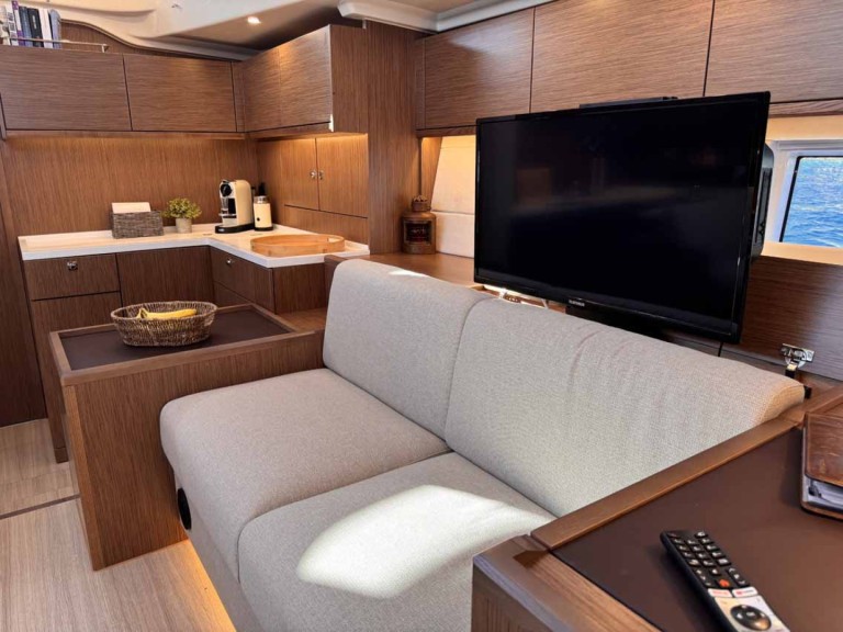 Rent a Bavaria Bavaria C57 Trogir