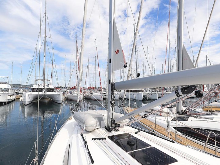 Bavaria Cruiser 41 in Murter-Kornati on SamBoat