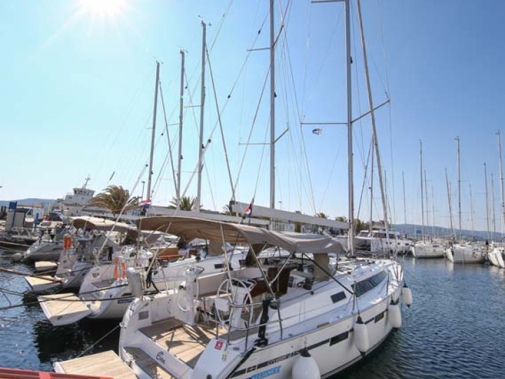 Yacht charter Murter-Kornati cheap Cruiser 41S