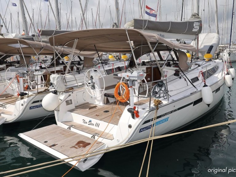 Bareboat Rental Sailboat Bavaria with a boat licence