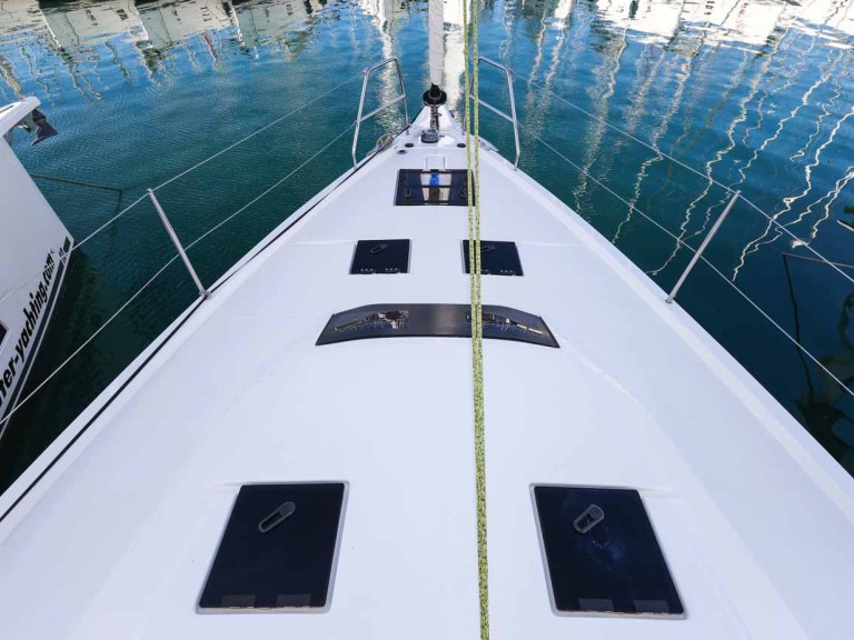 Boat rental Dufour Dufour 41 in Jezera on Samboat