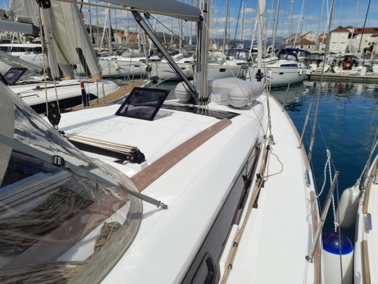 Bareboat Rental Sailboat Dufour with a boat licence