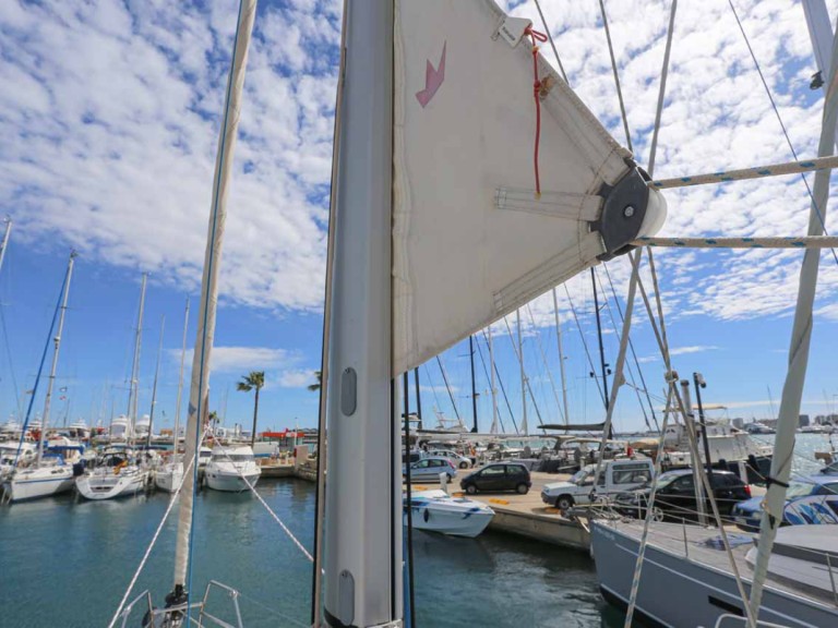 Rent a Dufour Dufour 412 Golfo Aranci