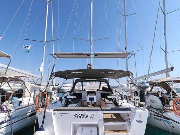 Rent a Dufour Dufour 430 Murter-Kornati