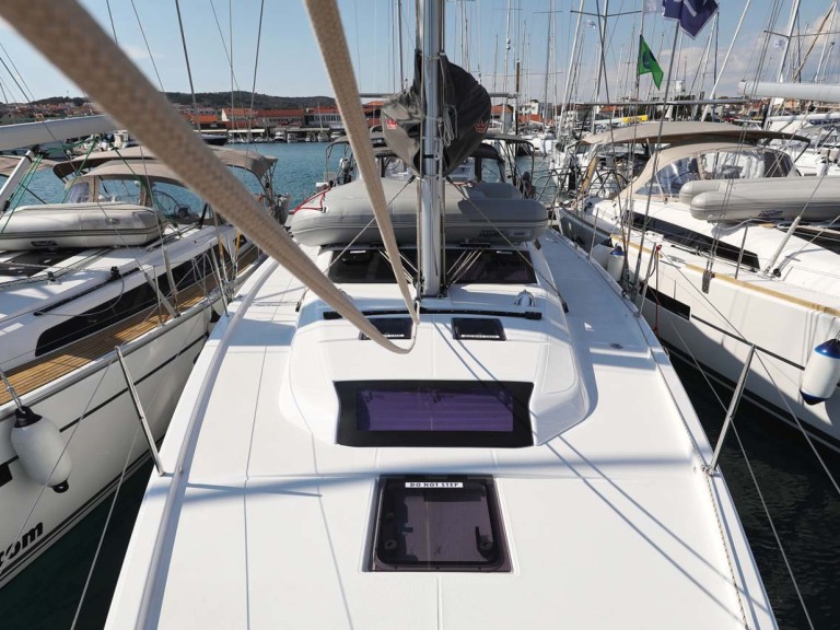 Boat rental Dufour Dufour 430 in Murter-Kornati on Samboat