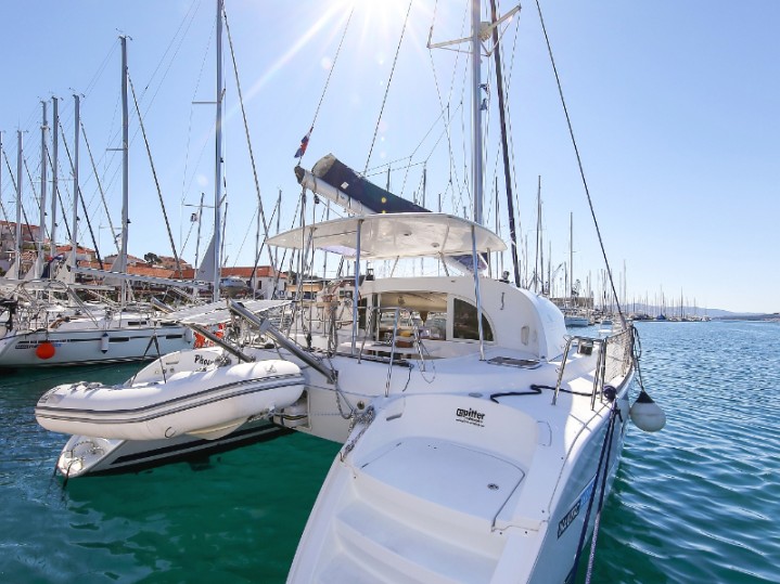 Bareboat Rental Catamaran Lagoon with a boat licence