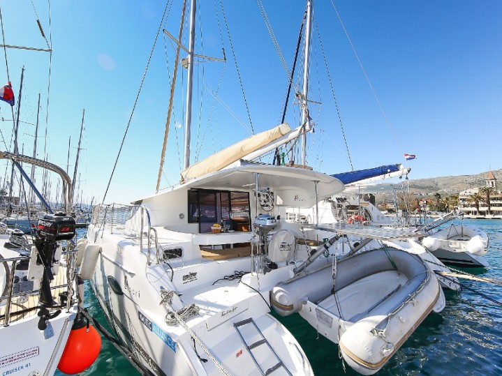 Catamaran rental with or without captain Fountaine Pajot Zadar