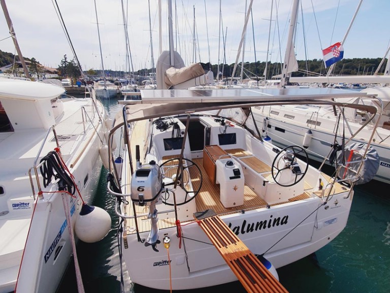 Sailboat for rent Murter-Kornati at the best price