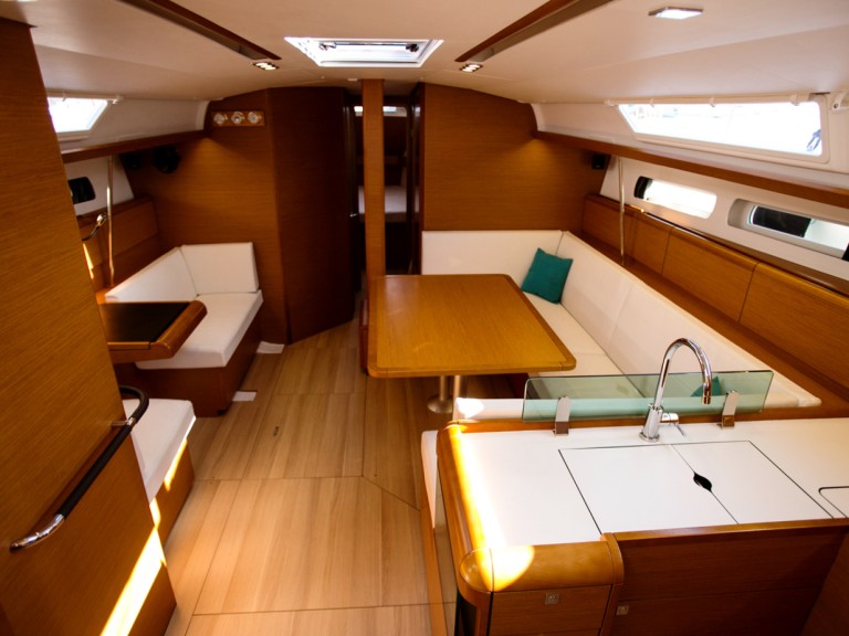 Sailboat rental in Alimos - Jeanneau Sun Odyssey 449