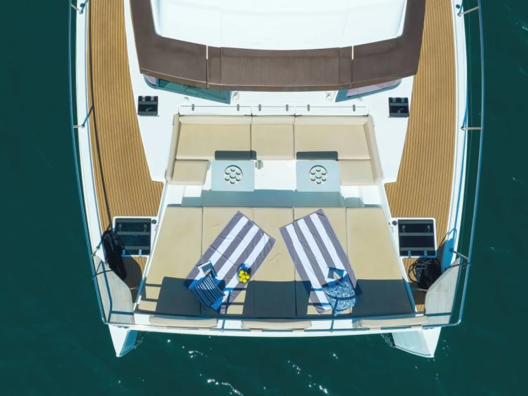 Motorboat rental in Sukošan - Bali Bali 4.3 MY