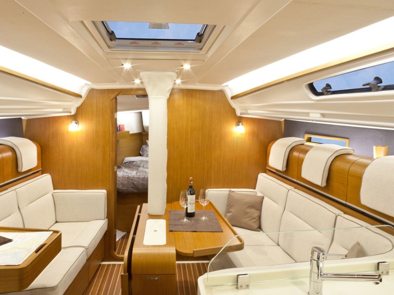 Sailboat for rent Biograd na Moru at the best price