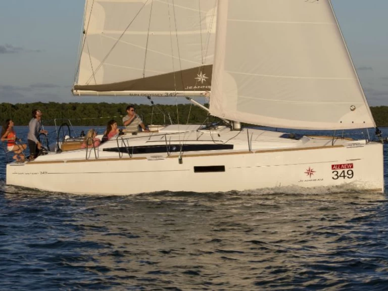 Boat rental Jeanneau Sun Odyssey 349 in Neo Klima on Samboat