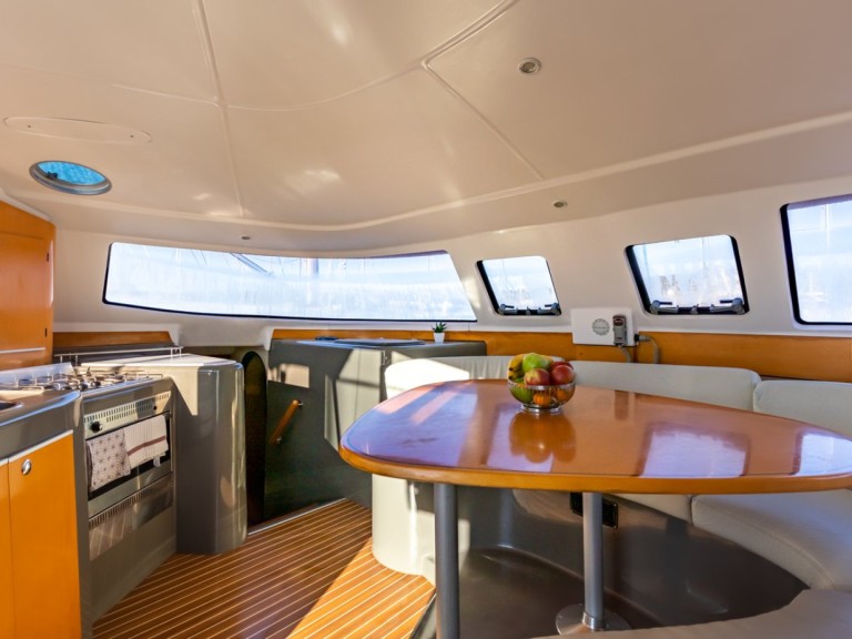 Catamaran rental in Punat - Fountaine Pajot Lavezzi 40