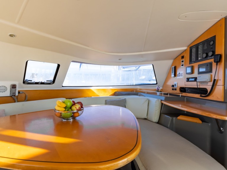 Boat rental Fountaine Pajot Lavezzi 40 in Punat on Samboat