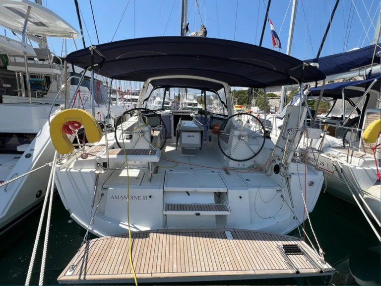 Yacht charter Šibenik cheap Oceanis 41.1
