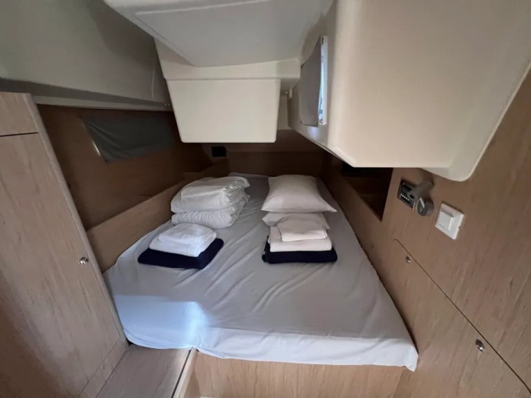 Sailboat rental in Šibenik - Bénéteau Oceanis 41.1