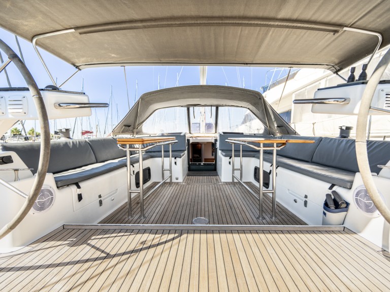 Yacht charter Piraeus cheap Hanse 575