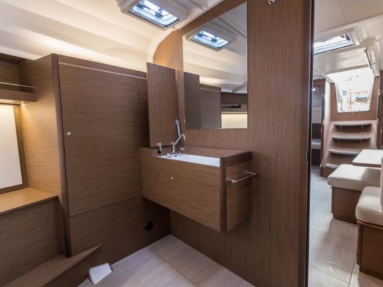 Bénéteau Oceanis 40.1 charter bareboat or captained in  Saint-Quay-Portrieux