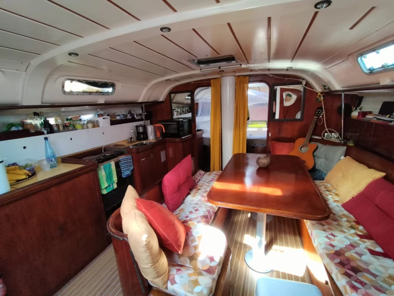 Bareboat Rental Sailboat Bénéteau with a boat licence