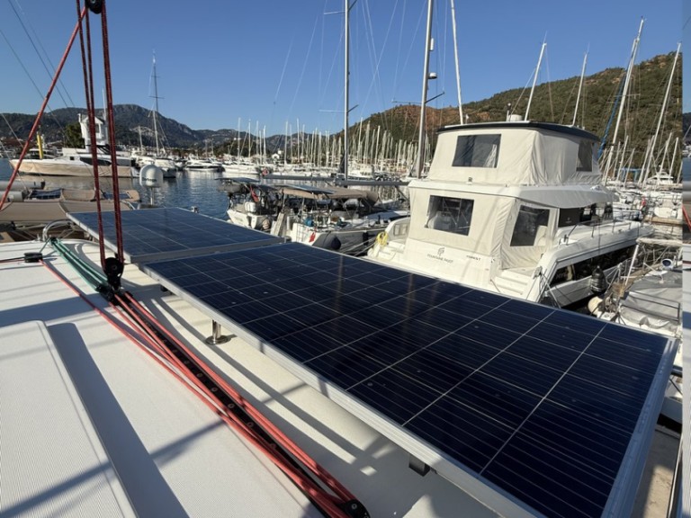 Yacht charter Marmaris cheap Lagoon 450 F