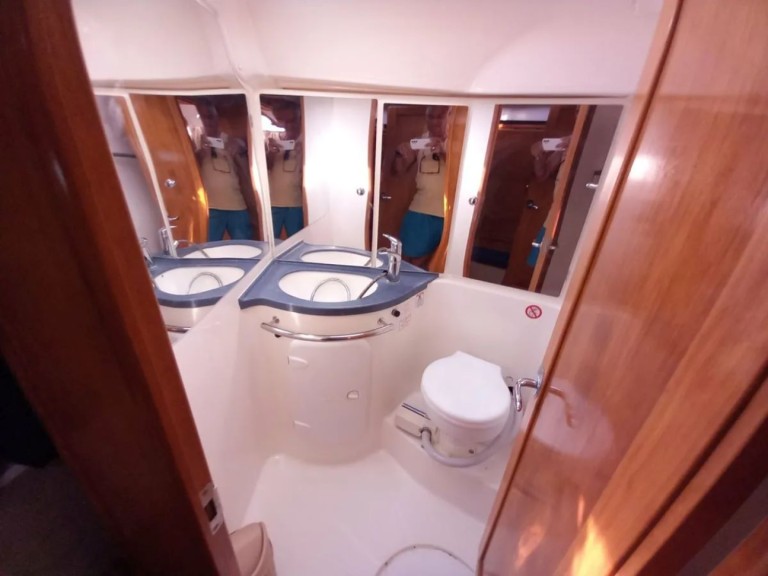 Sailboat rental in Alimos - Bavaria Bavaria 42