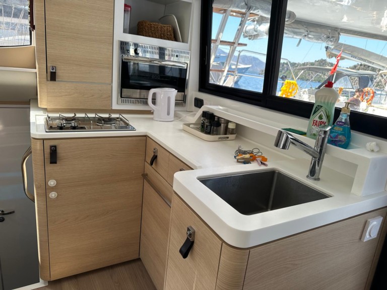 Yacht charter Adaköy cheap Aventura 37