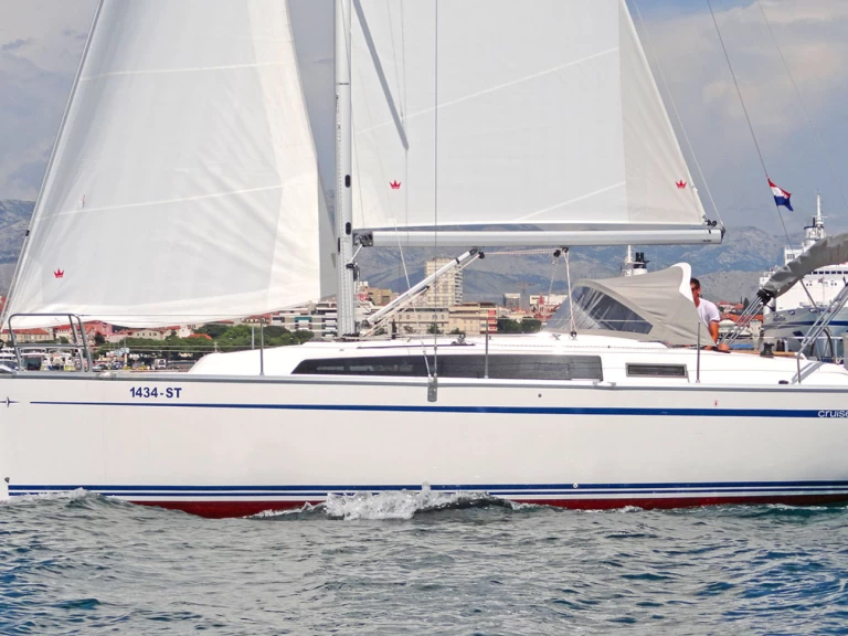 Sailboat rental in Split - Bavaria Cruiser 34