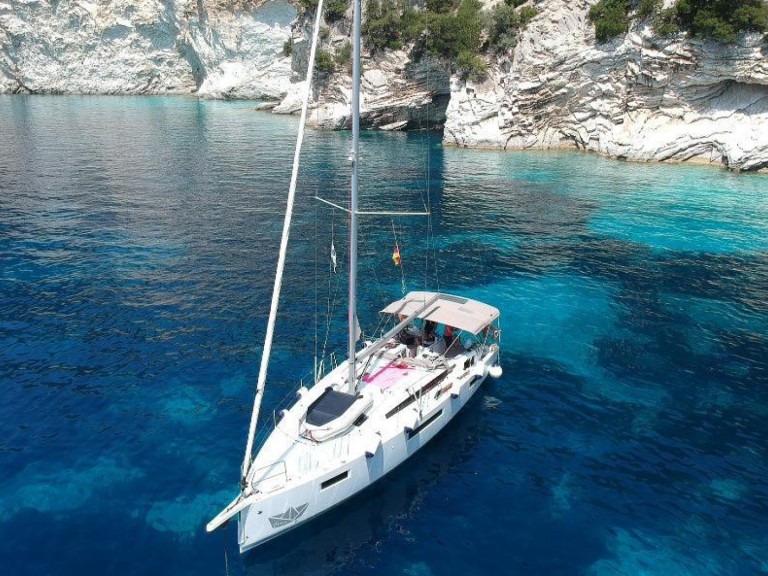 Sailboat rental with or without captain Jeanneau Lefkáda