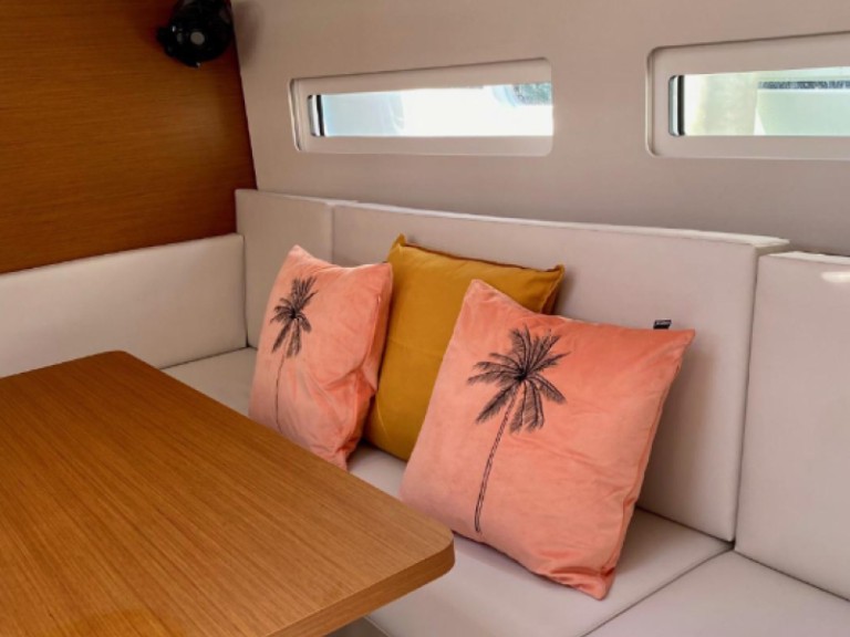 Boat rental Jeanneau Sun Odyssey 410 in Lefkáda on Samboat