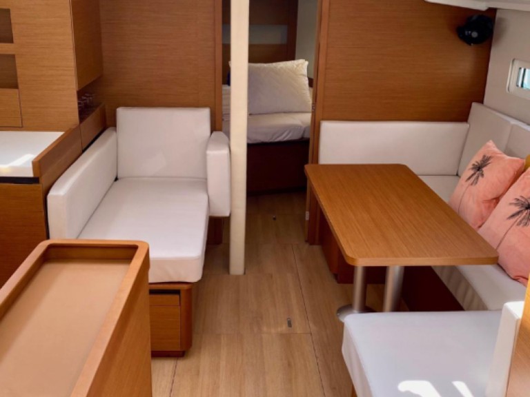 Bareboat Rental Sailboat Jeanneau with a boat licence