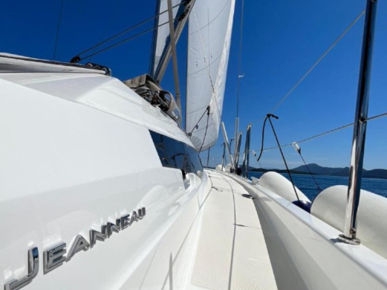 Sailboat rental in Lefkáda - Jeanneau Sun Odyssey 410