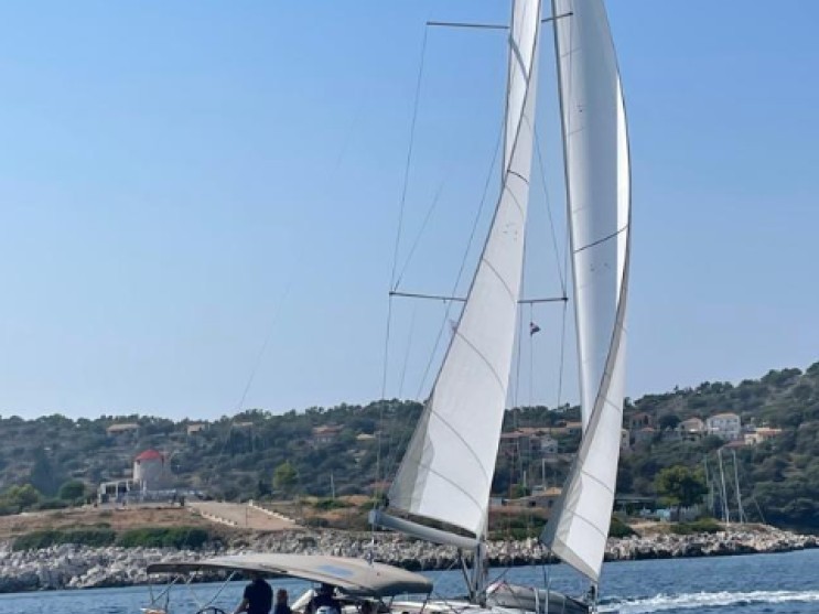 Sailboat rental with or without captain Jeanneau Lefkáda