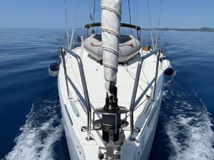 Jeanneau Sun Odyssey 410 charter bareboat or captained in  Lefkáda