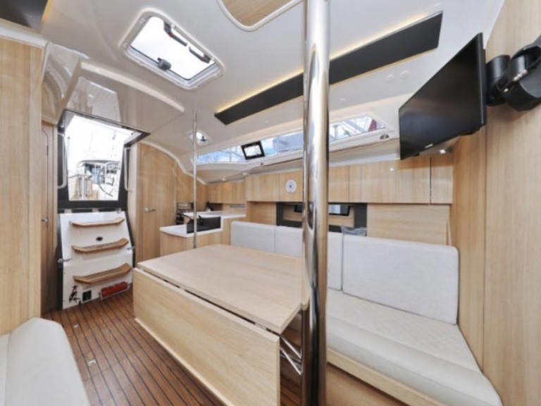 Boat rental Cobra Yachts Cobra 38 in Biograd na Moru on Samboat