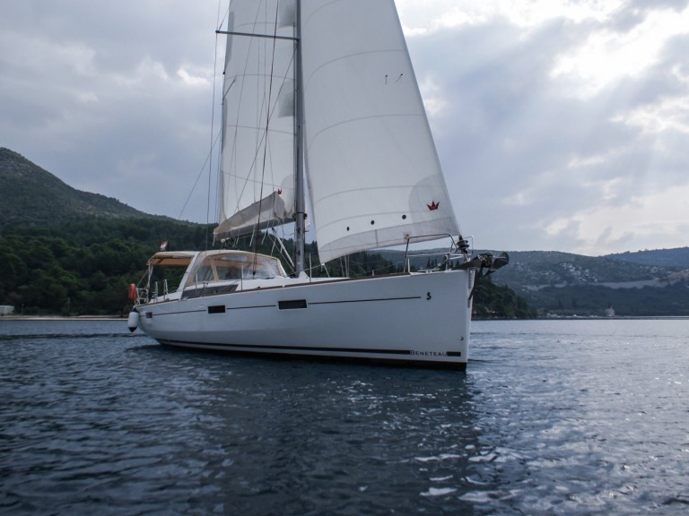 Rent a Bénéteau Oceanis 45 Tivat