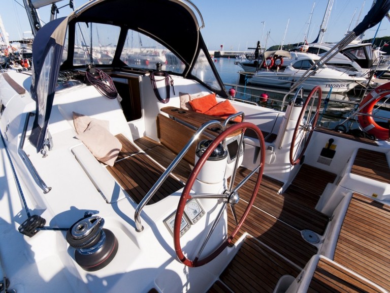 Yacht charter Gdańsk cheap Sun Odyssey 39i