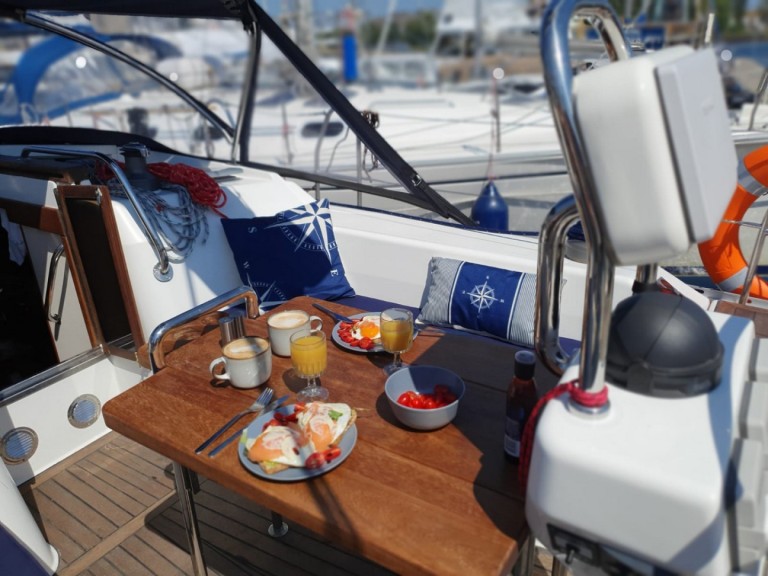 Sailboat for rent Gdańsk at the best price