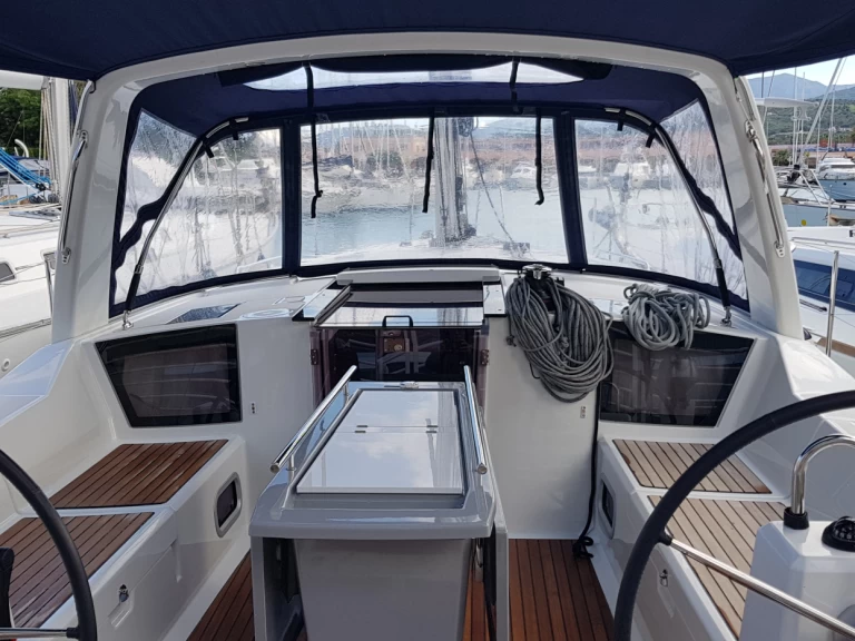 Sailboat for rent Furnari at the best price