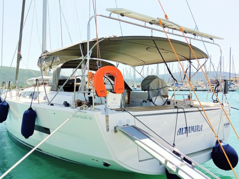 Sailboat rental with or without captain Dufour Lefkáda