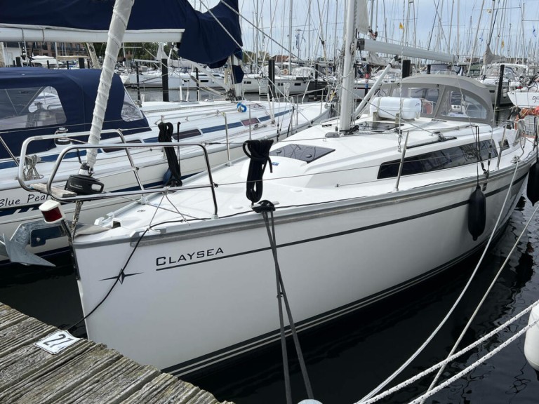 Rent a Bavaria Cruiser 33 Heiligenhafen