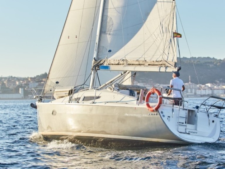 Bareboat Rental Sailboat Elan with a boat licence