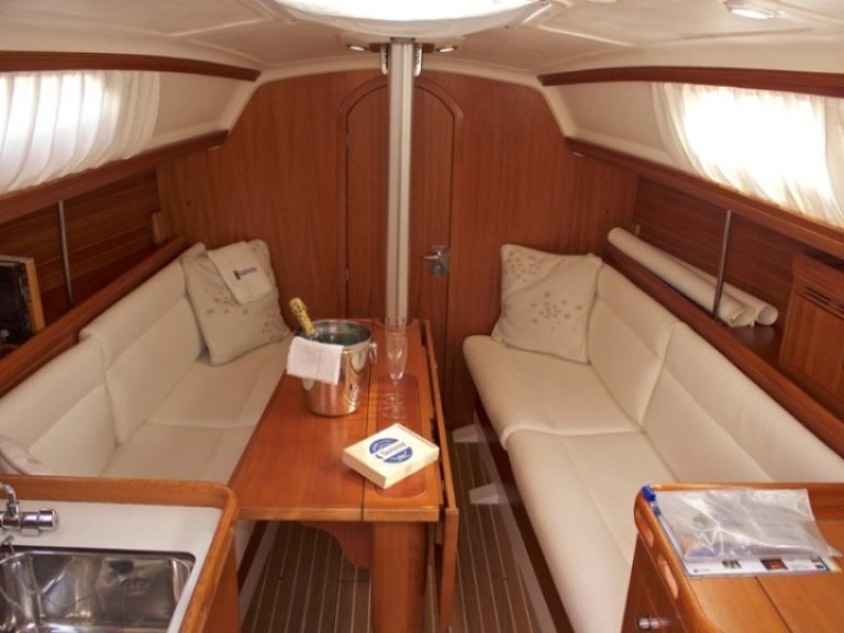 Sailboat rental with or without captain Elan Vigo